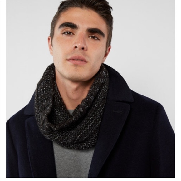 NWT Express Cable Knit Snood in Oatmeal - Picture 3 of 5